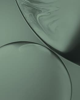 Apple-inspired minimalist watch face featuring soft green curves and a smooth gradient
