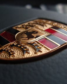 🏎️ Porsche Gold Emblem Apple Watch face - Cars