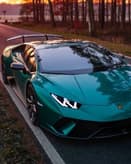 🌲 Lamborghini Huracán Forest Drive Apple Watch face - Cars