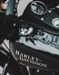 🏍️ Sleek Harley-Davidson Apple Watch face - Cars