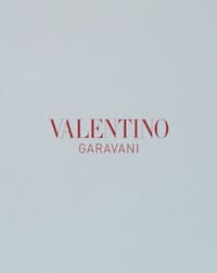 ✨ Valentino Garavani Minimalist Apple Watch face