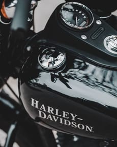🏍️ Sleek Harley-Davidson Apple Watch face - Cars