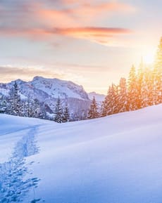 🌄 Snowy Mountain Sunrise Apple Watch face - Nature