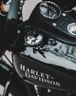 🏍️ Sleek Harley-Davidson Apple Watch face - Cars