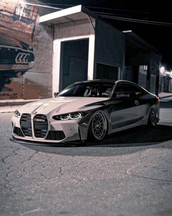 🌃 BMW M4 Street Elegance watch face