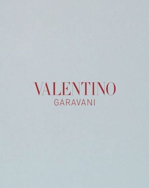 ✨ Valentino Garavani Minimalist watch face